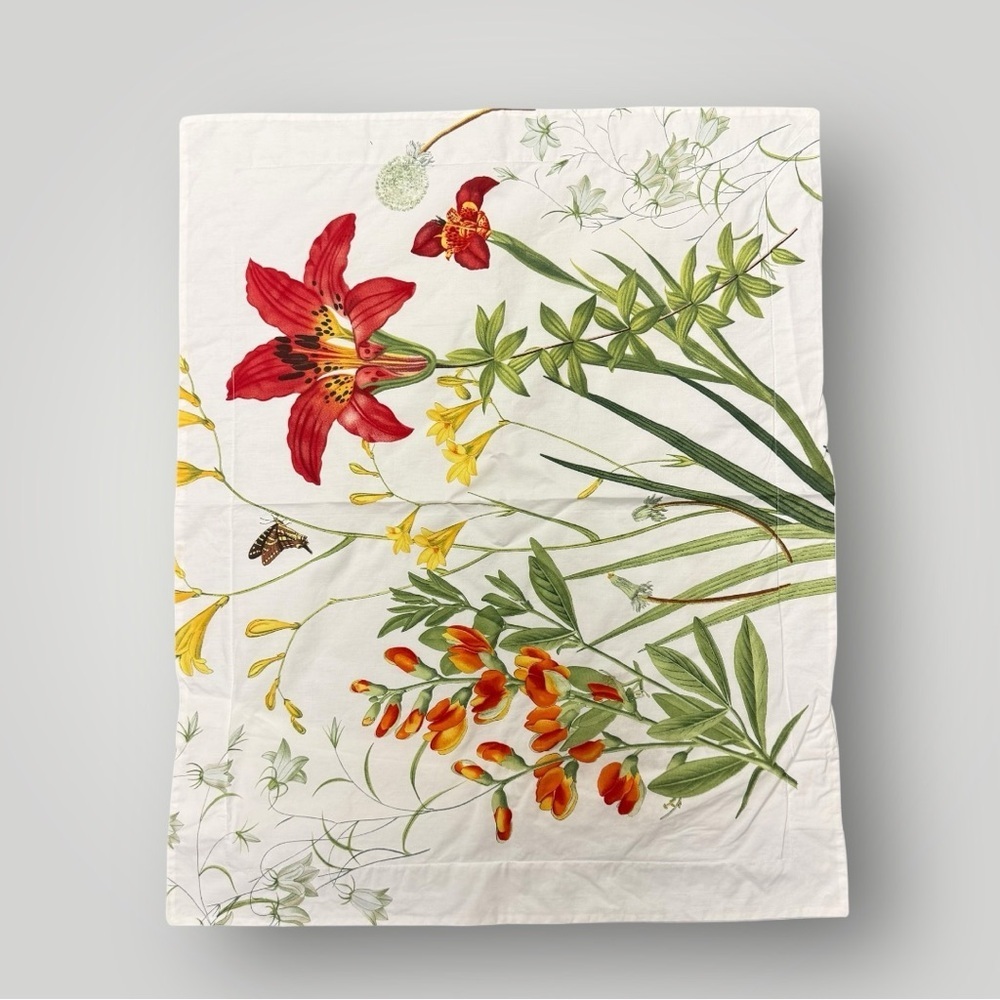 Pottery Barn White Botanical Floral Red Lily Cotton Standard Shams Set of 2 - Picture 8 of 8